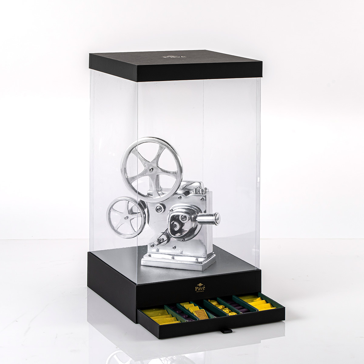 Oscar_x.jpg Oscar – Image 1